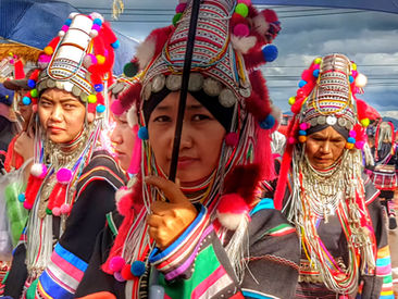 פסטיבל הנדנדות של שבט 'אקה'