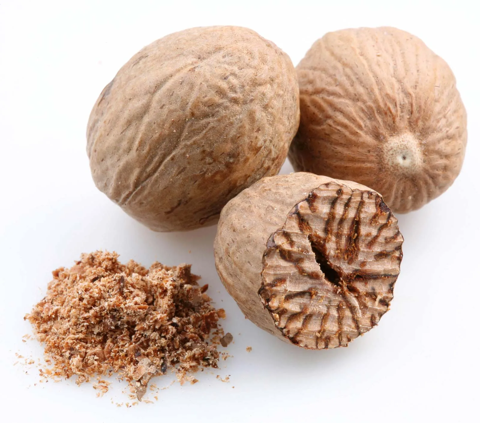 Nutmeg-seeds-ground-spice.webp