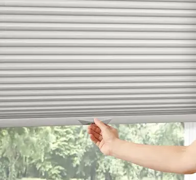Cordless Lift & Lock