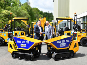 JCB Wins 900 Machine Deal From Builders Merchant