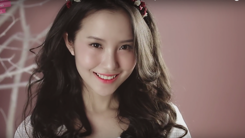 Cách đeo lens lần đầu tiên không khó như bạn nghĩ