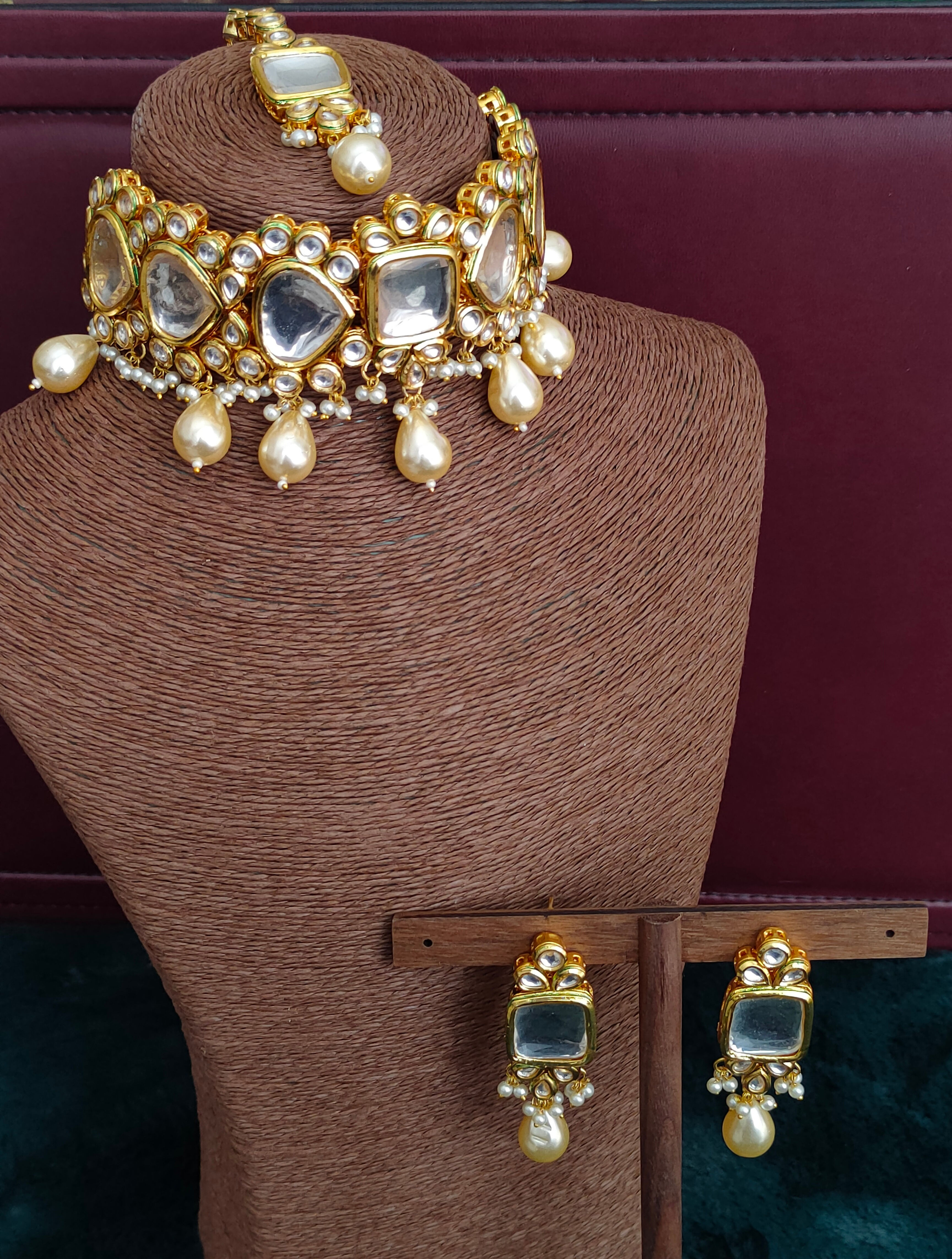 Lunda Large Kundan Choker Necklace Set Pearls