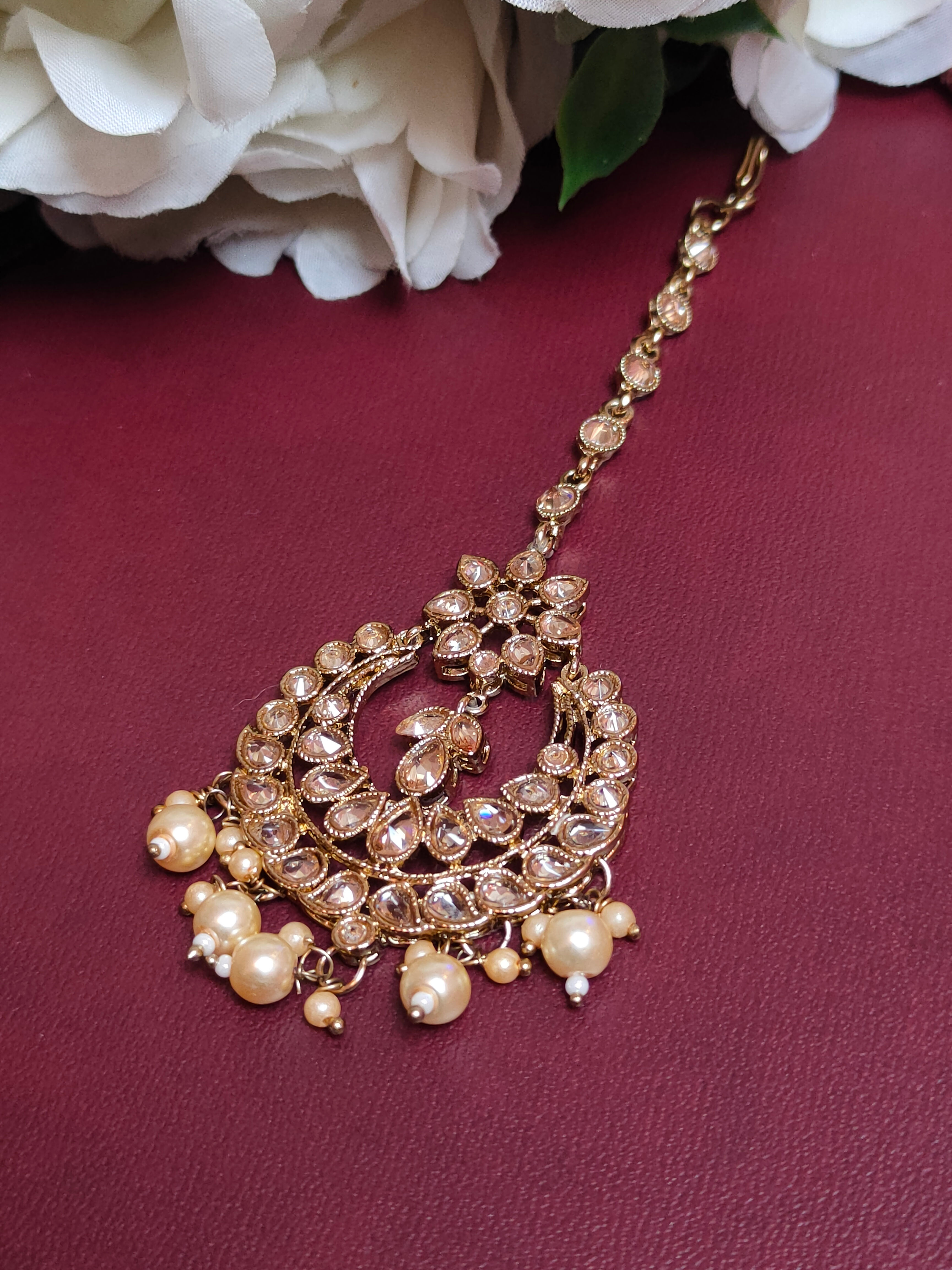 Chaand Maangtikka White with Pearls