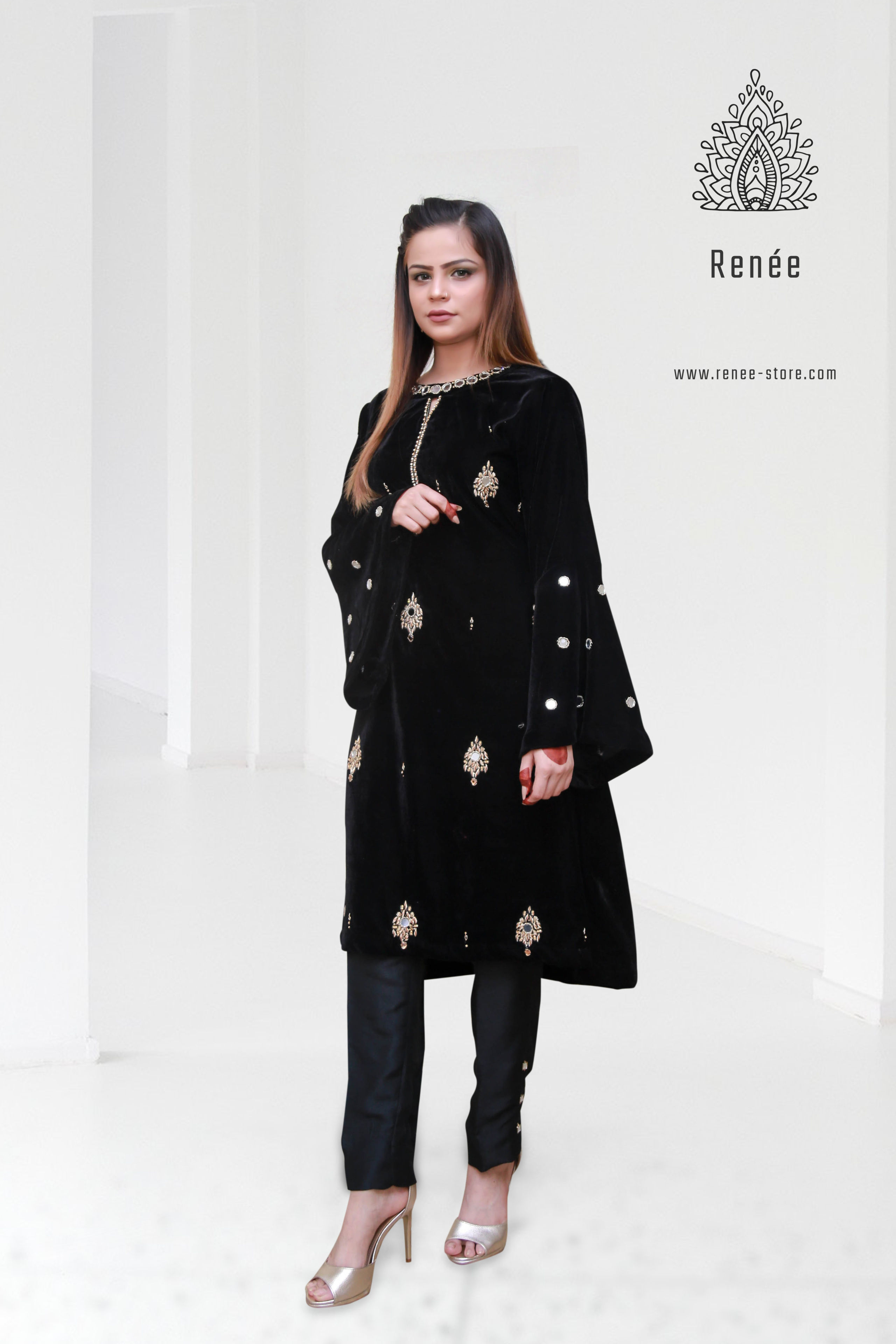 MIRROR WORK VELVET TUNIC – BLACK