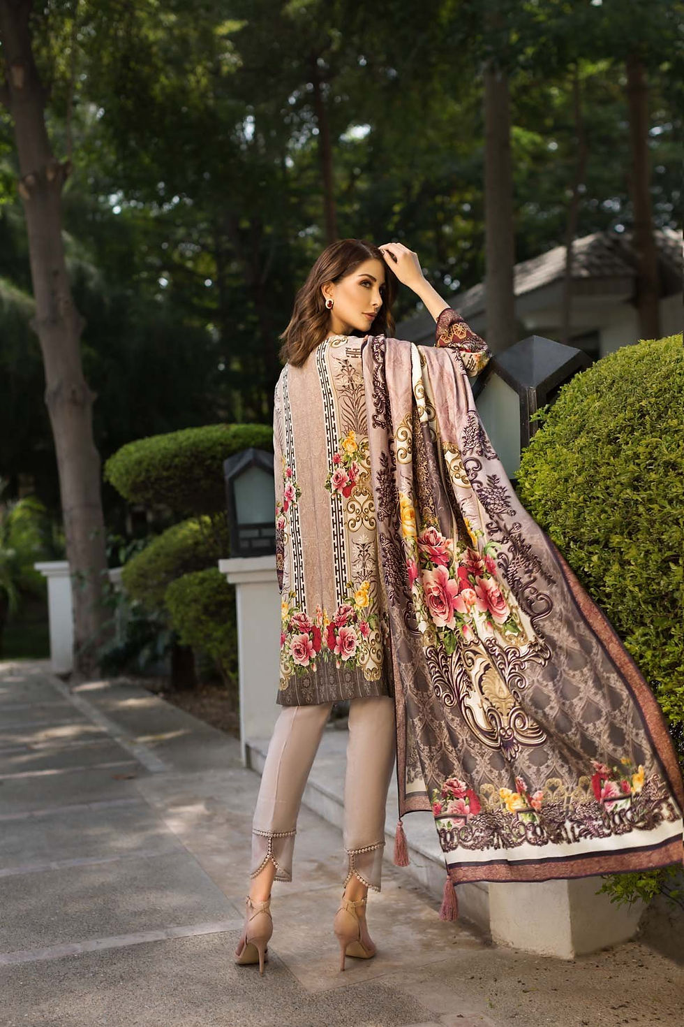 Thumbnail: Jazmin - Linen Linaré - Viviana 05