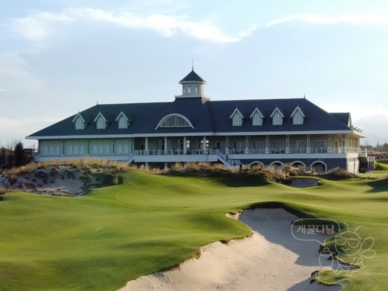 다낭 호이아나 쇼어스 골프장 클럽 하우스