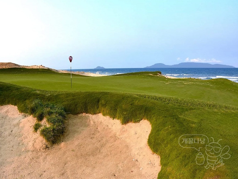 다낭 호이아나 쇼어스 골프장 페어웨이 4