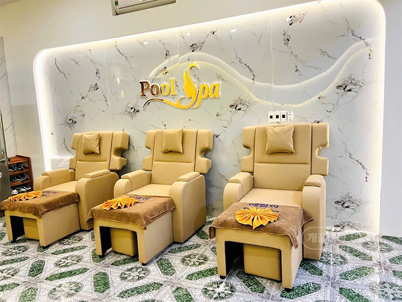 다낭 풀 스파 로비 의자