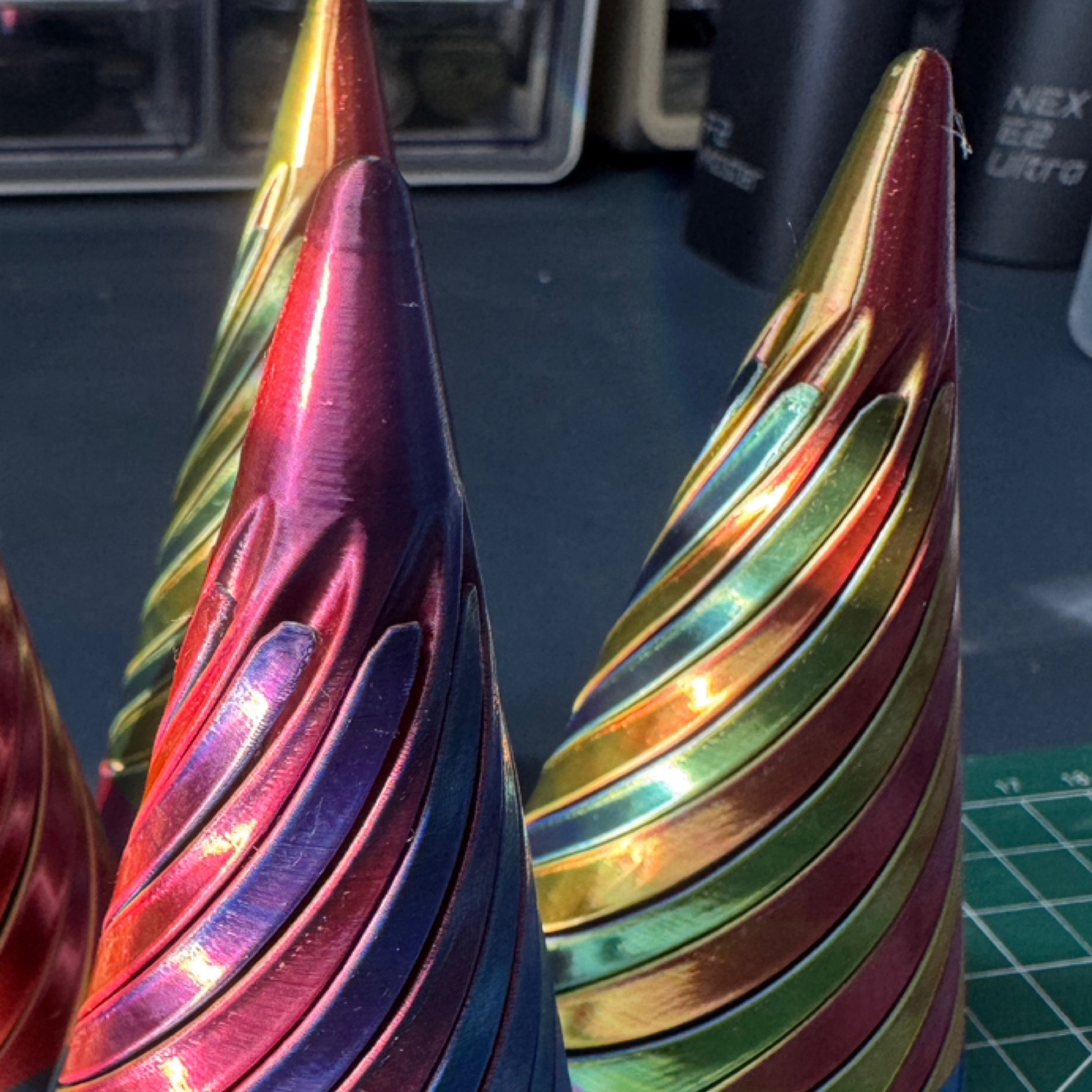 Rainbow Passthrough Toy (S)