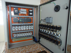 Fabricação de Painéis Elétricos