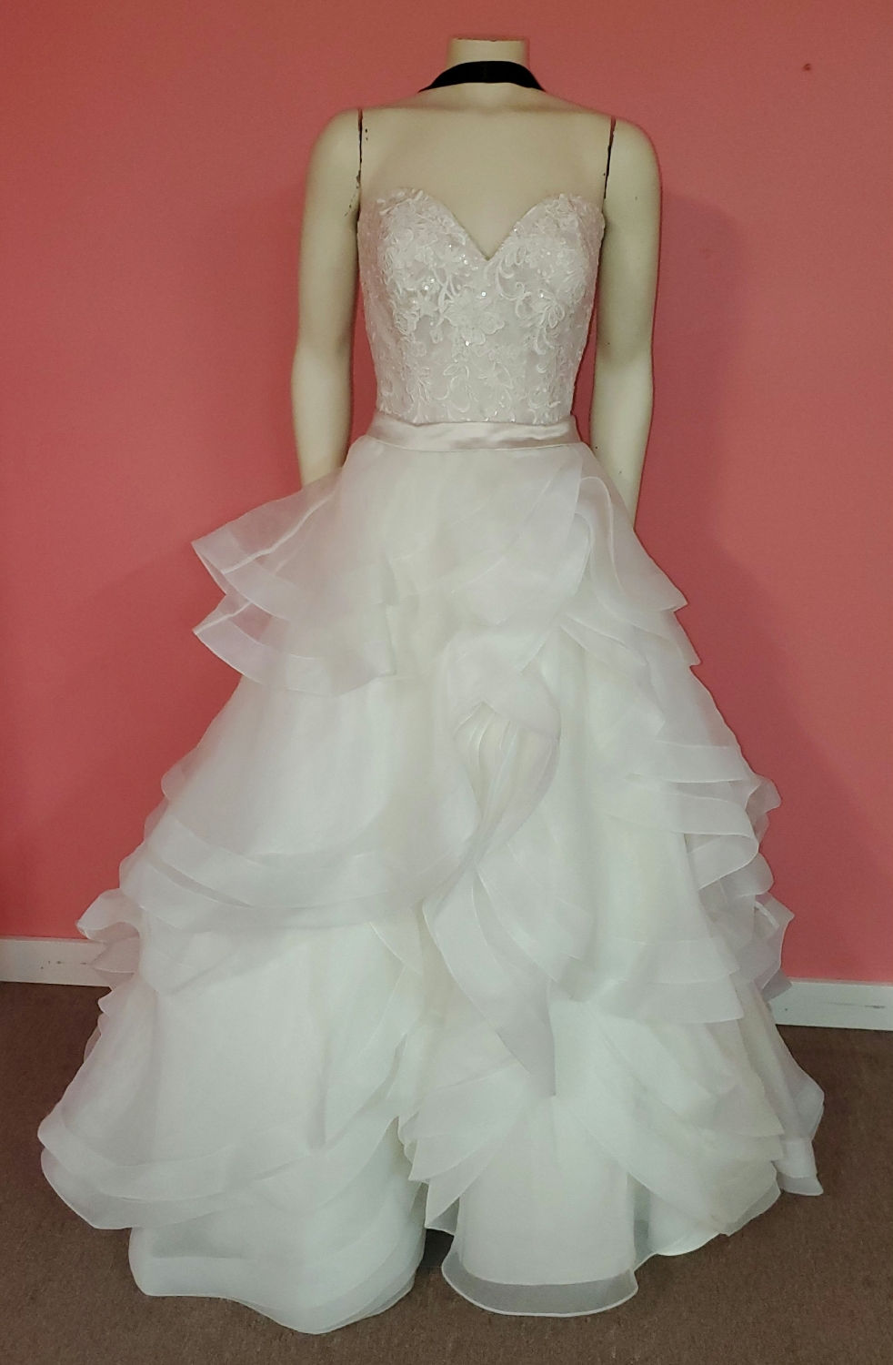 Allure Romance size 10