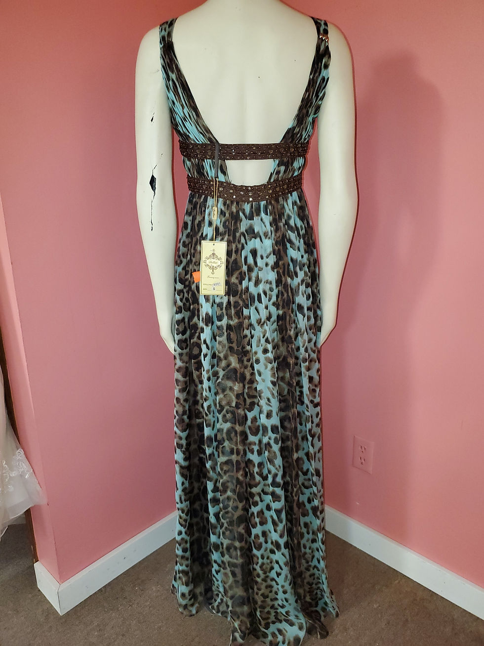 Thumbnail: NWT Dollar Size S