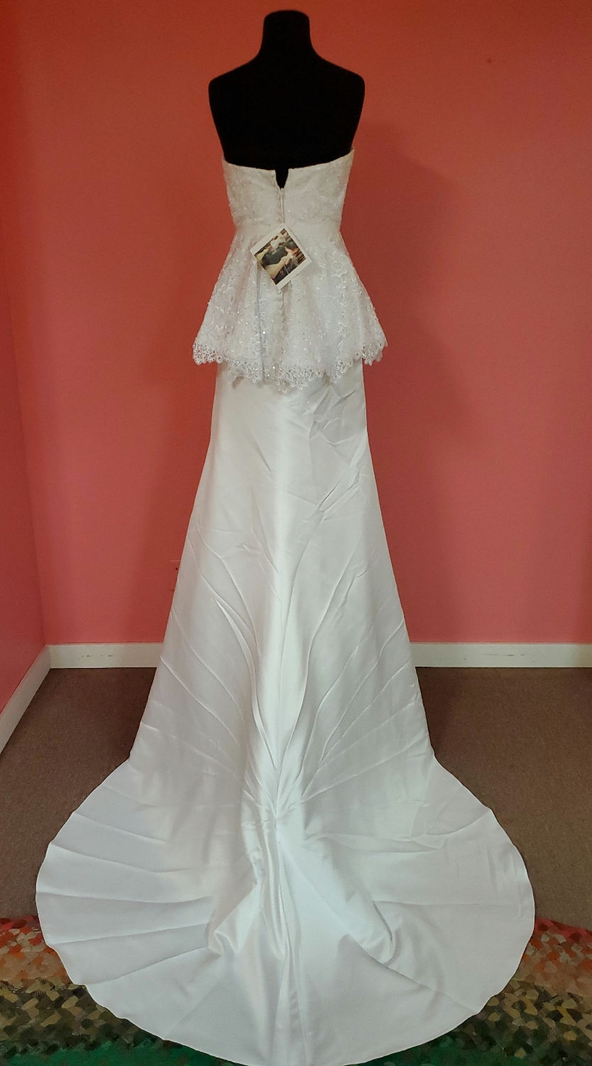 Thumbnail: Mary's Bridal size 2,4 & 6