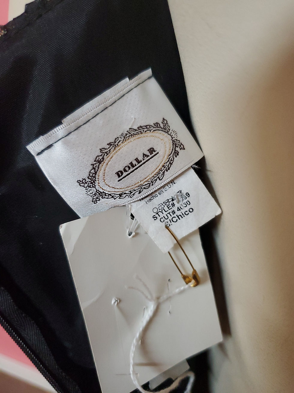 Thumbnail: Dollar size S