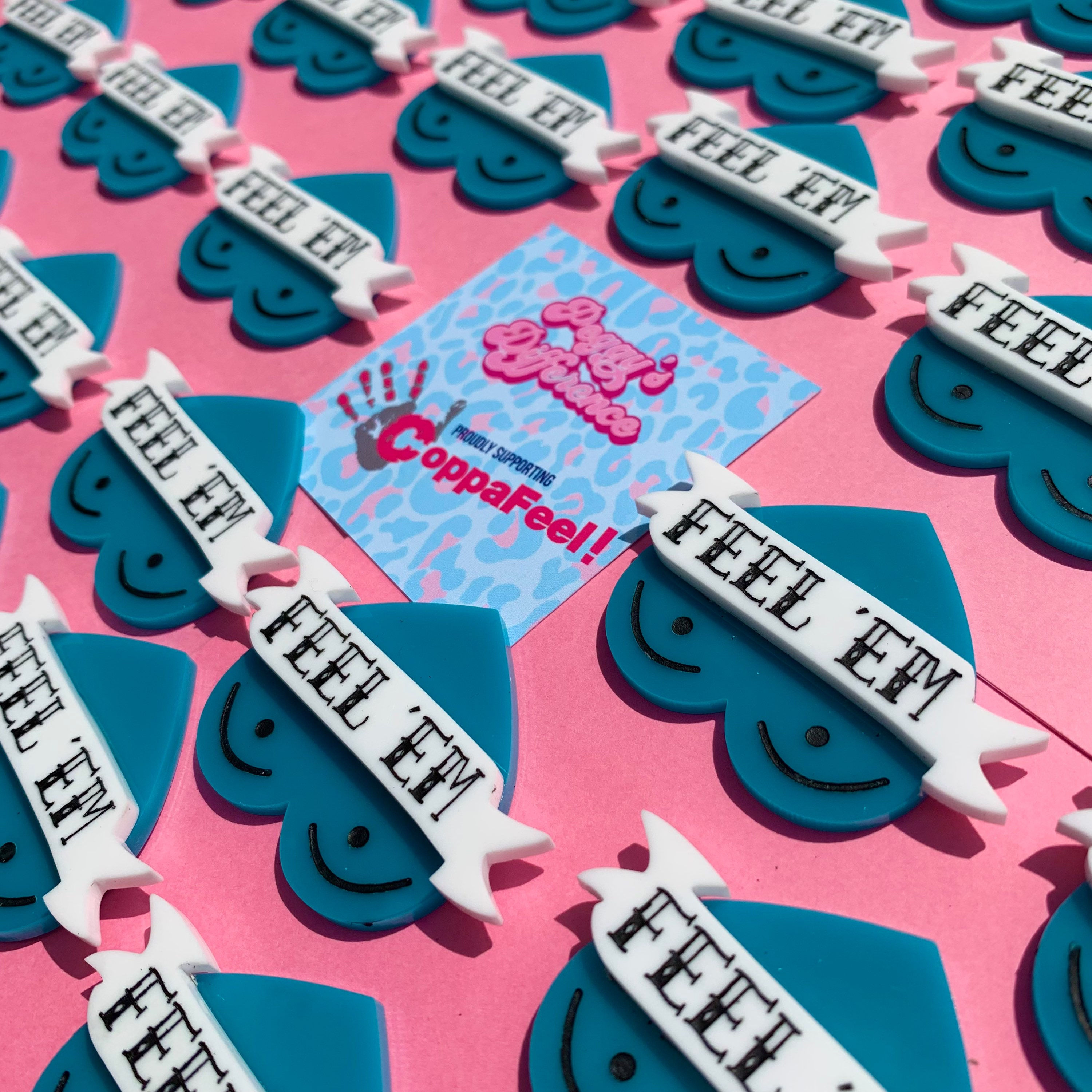 CoppaFeel Charity - Feel ‘Em Boobie Teal Love Heart Scroll - Brooch OR Keyring