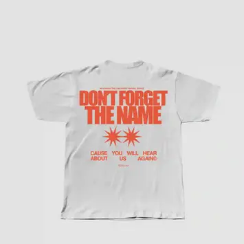 Camiseta Oversize Blanca de Diseño Flyflow. 100% algodón y 190 gramos.