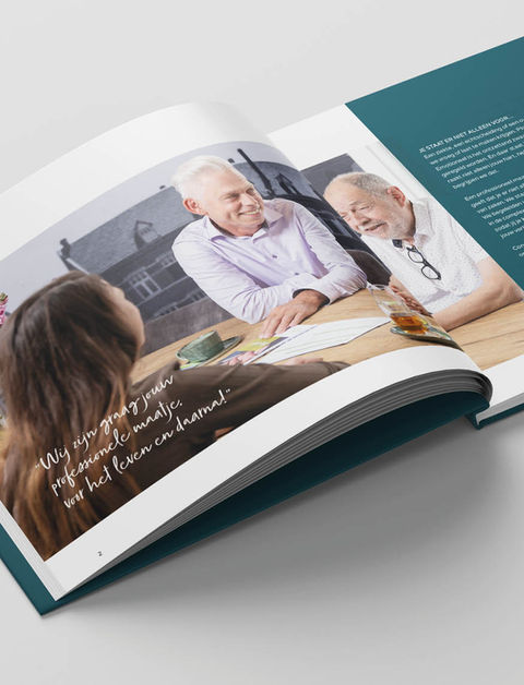 Ontwerp en realisatie Brochures voor Consendo en Convince Zorg.