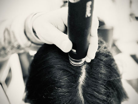 Capelli sani e forti: il segreto per una chioma splendente inizia dalla cura della cute