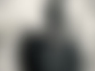 Caduta Capelli a Milano in Primavera: Perché Peggiora e Cosa Fare Davvero