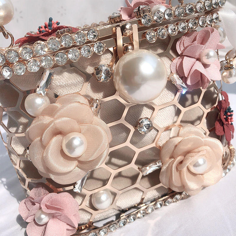 Miniatura: Pearl flower handbag