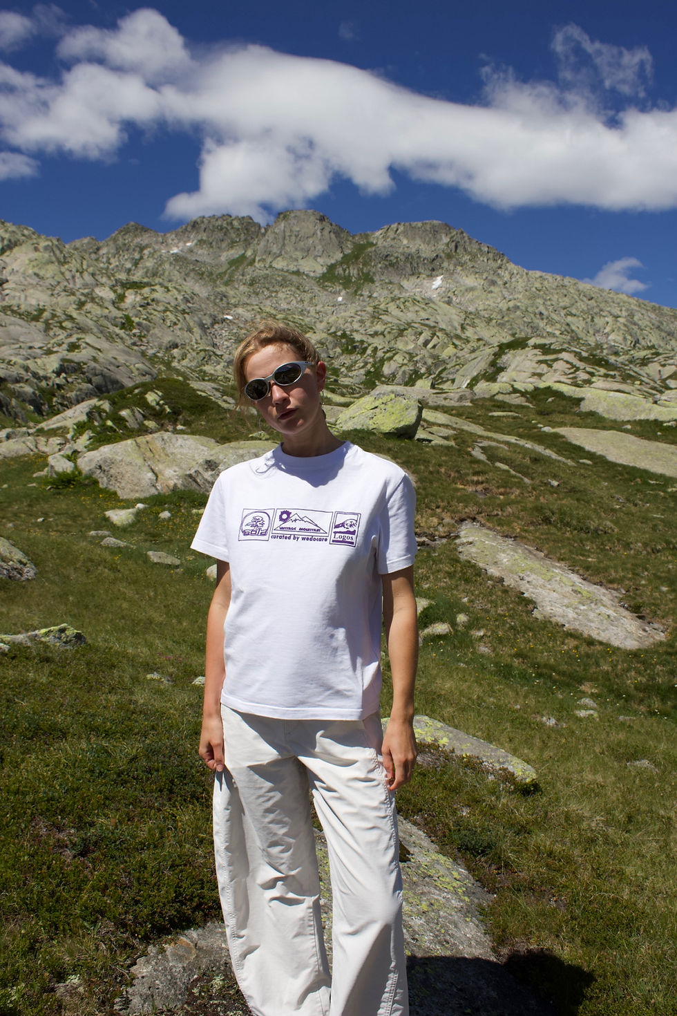 Miniaturbild: LOGO CROPPED SHIRT