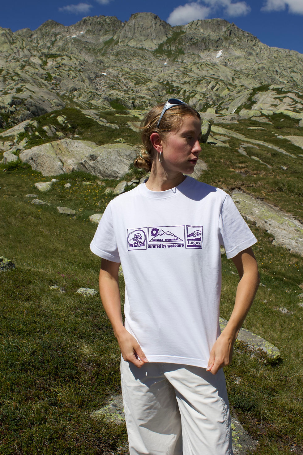 Miniaturbild: LOGO CROPPED SHIRT