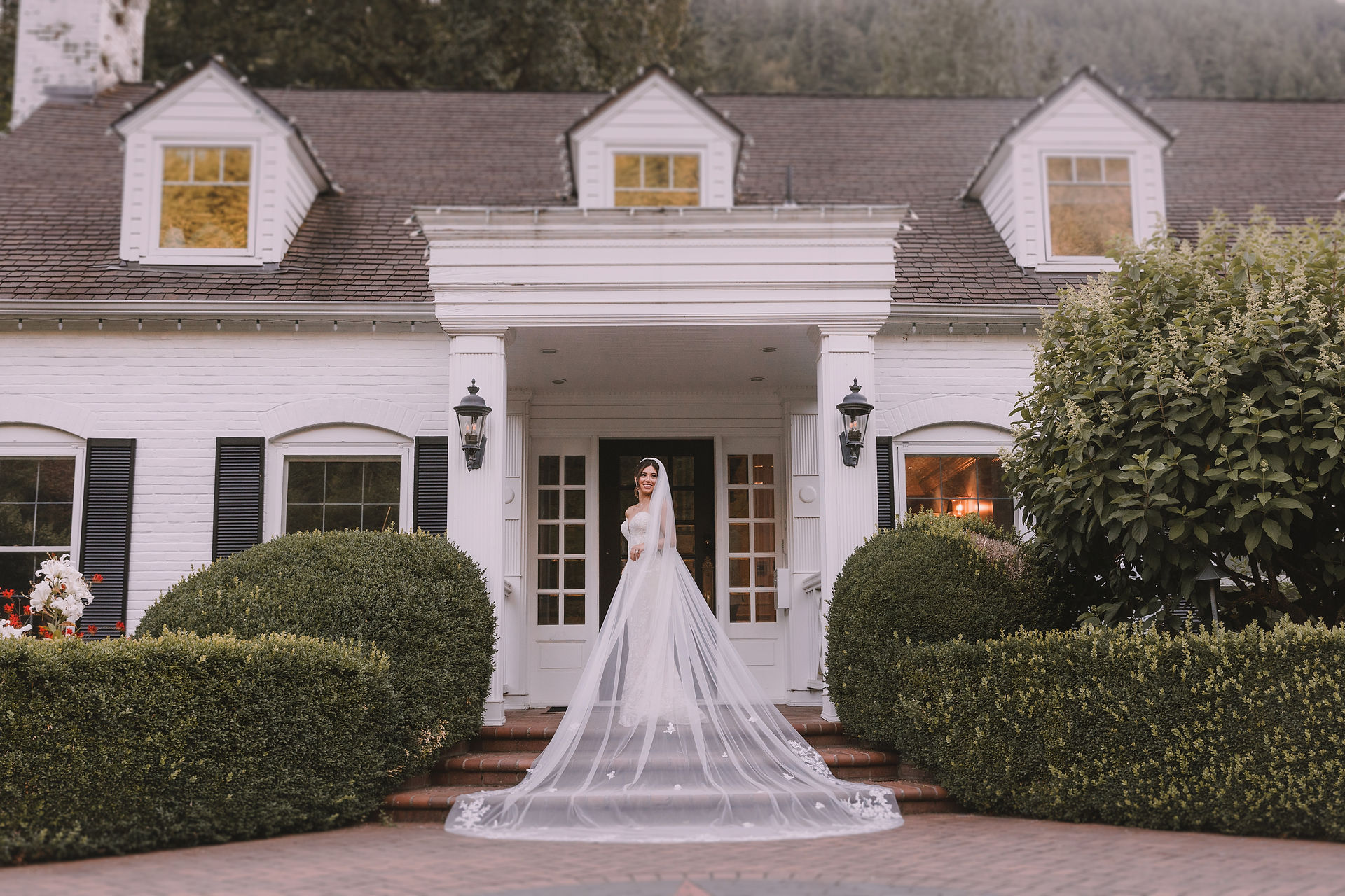 Fox Hollow Farm Issaquah wedding bride