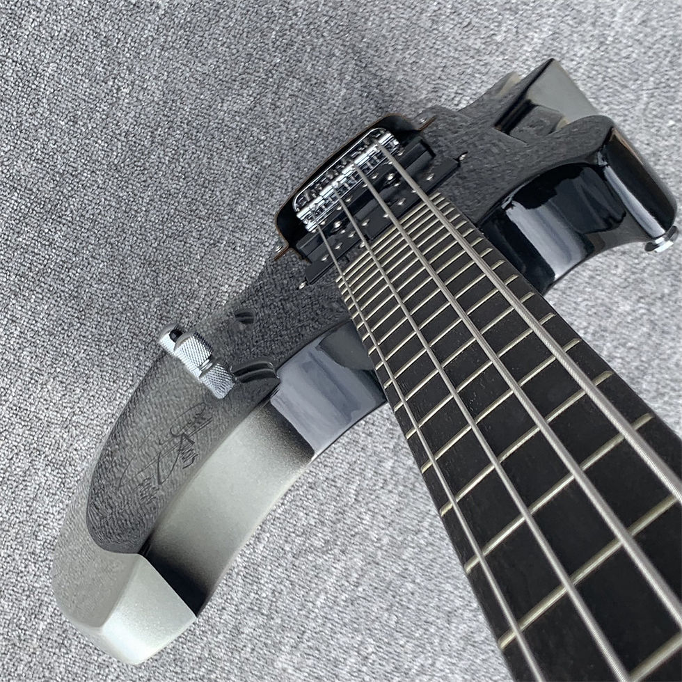 Thumbnail: Forestwind guitar Gene SIMMON Axe 4 strings Bass Electric guitar