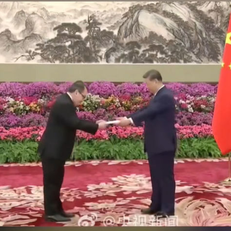 Presidente Xi Jinping recibió cartas credenciales del nuevo embajador de Chile en China