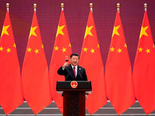 Xi Jinping destaca el rol de los trabajadores en el desarrollo de China en el Día del Trabajador