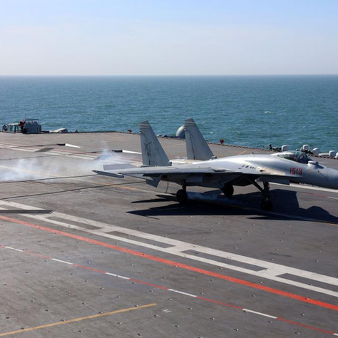 China: Tres tipos de aeronaves completan despegues asistidos por catapulta electromagnética y aterrizajes en portaviones Fujian