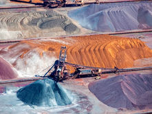 Exportaciones chinas de tierras raras se disparan y refuerzan el peso estratégico del país