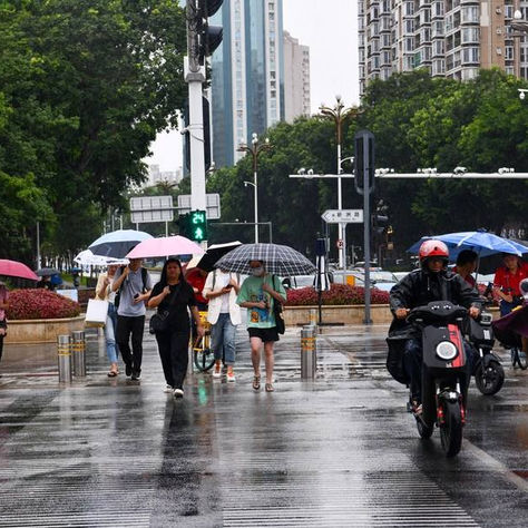 Fuertes lluvias dejan 5 desaparecidos y más de 7.000 evacuados en suroeste de China