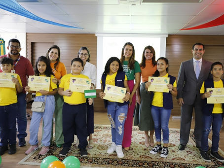 Defensores Mirins leva noções de direitos e deveres a alunos da rede pública de ensino, em Manaus