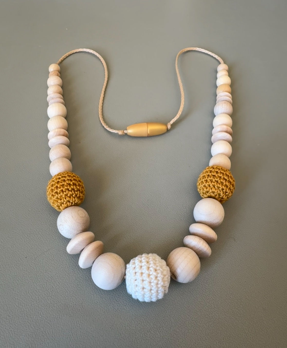 Collier d’allaitement ou de portage, bois, moutarde, Ivoire 