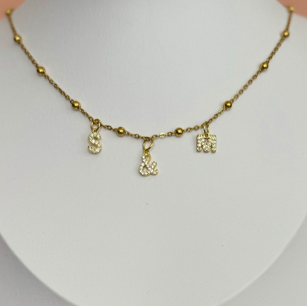 Miniature : Collier femme, breloques dorees, prénom ou initiales 