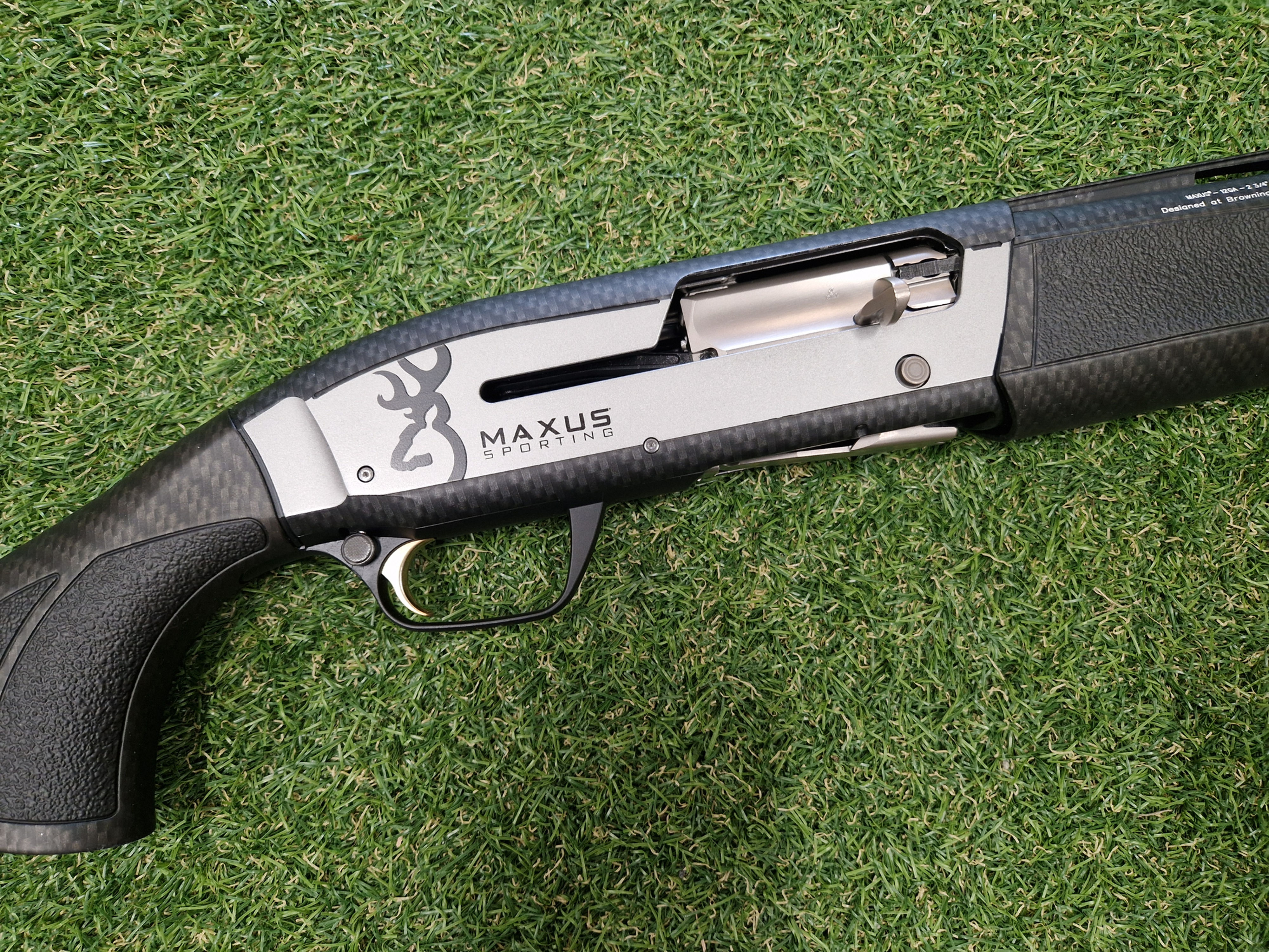 Used Browning Maxus Carbon Sporting 28"