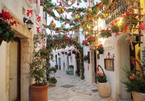 A Festive December in Italy