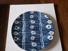 How to Use Decorative Plates to Create Beautiful and Affordable Wall Art: Tips for Framing on a Budget!