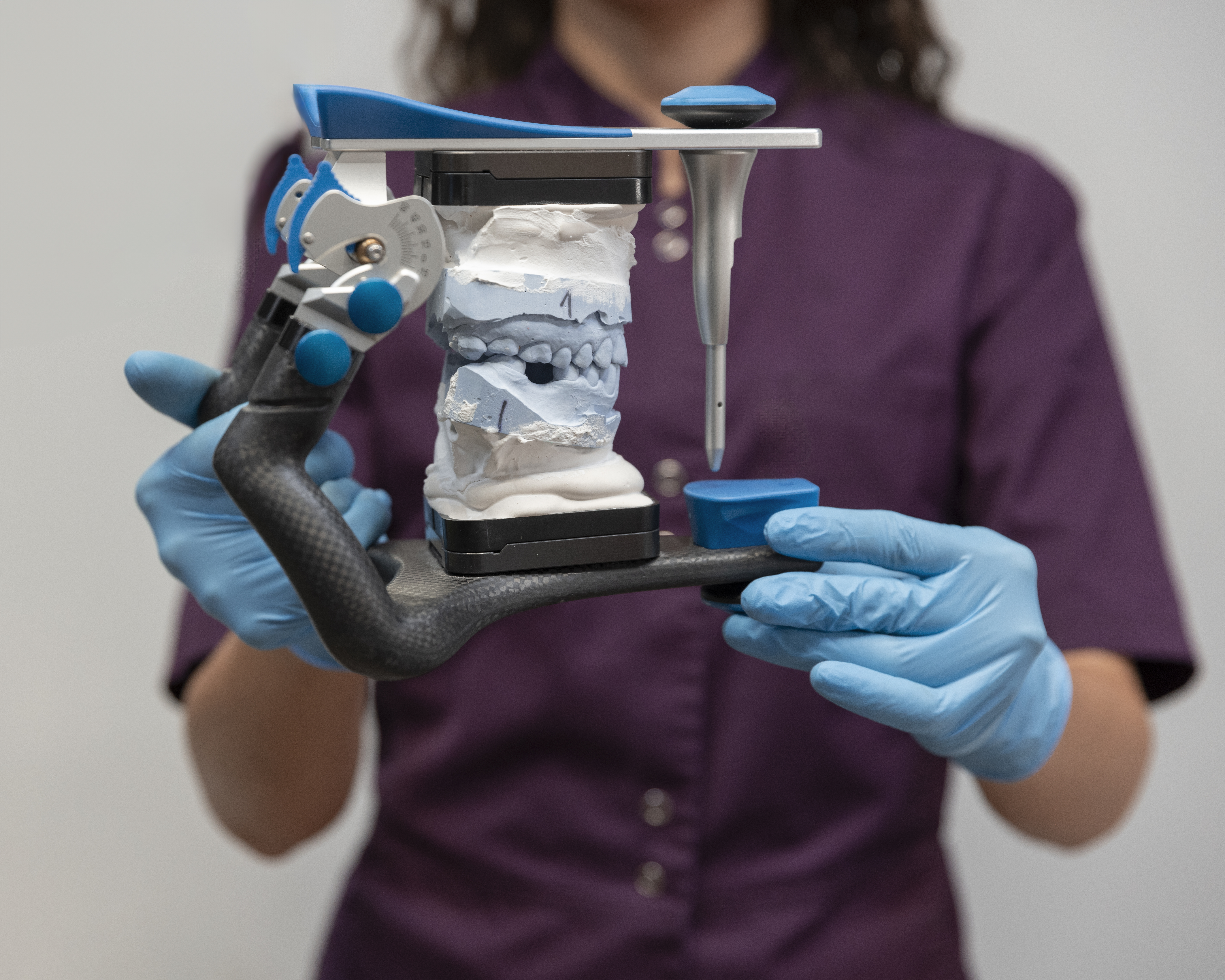 Diş Protez Teknisyeni