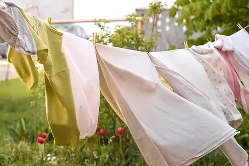 Linge qui s'accumule à cause d'un sèche-linge en panne⁠