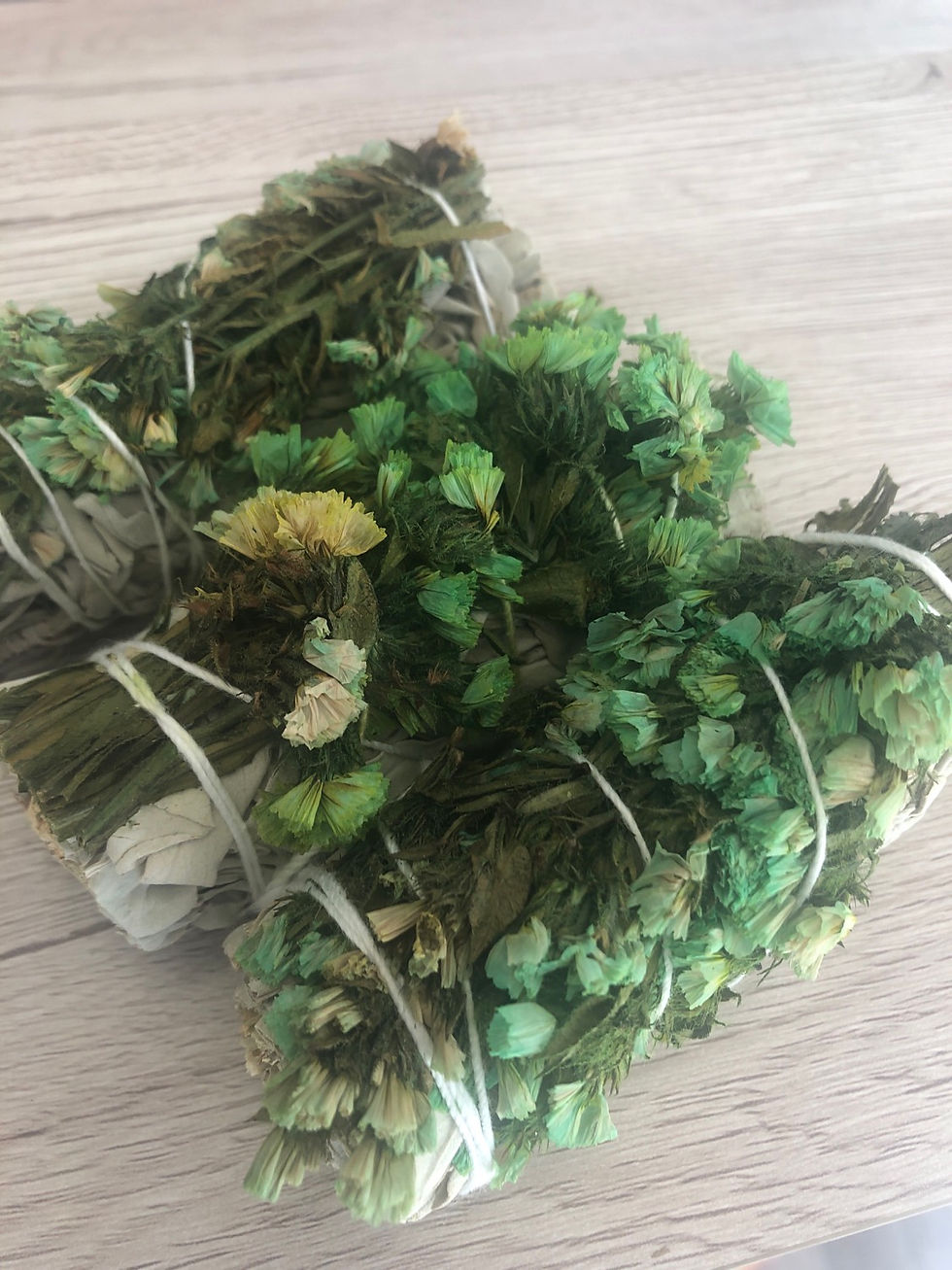 Torquiose Sinuata + White Sage