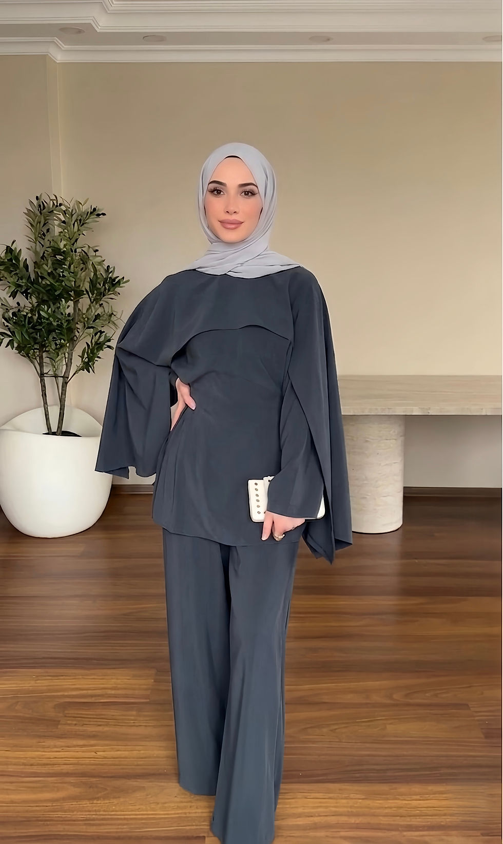 Thumbnail: Two piece set with cap