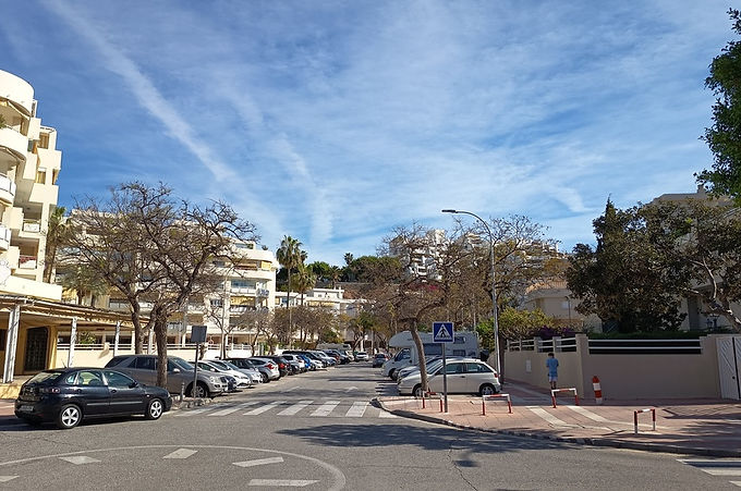 Gestión de alquiler vacacional en Calle Párroco Don Antonio Díaz Romero La Carihuela Torremolinos - Ubicación Estratégica