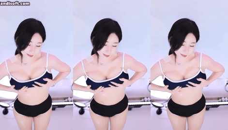 Horny Beautiful BJ Lovelina Heavy Cleavage Tease