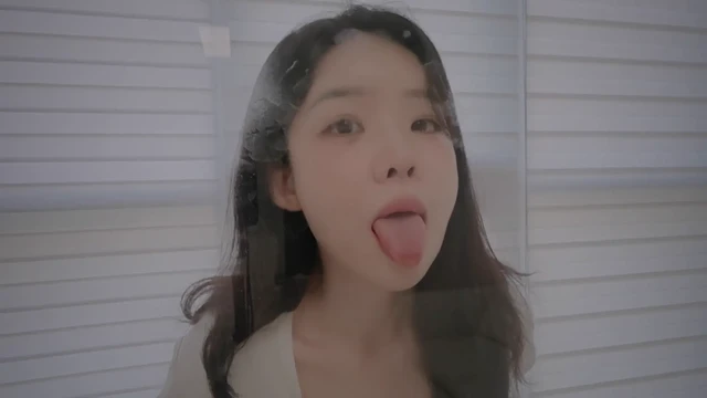 ASMR Echae – You’re Trapped Behind the Glass (Kisses + Licks)
