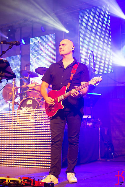 gwenaël en concert avec Suspens Orchestra