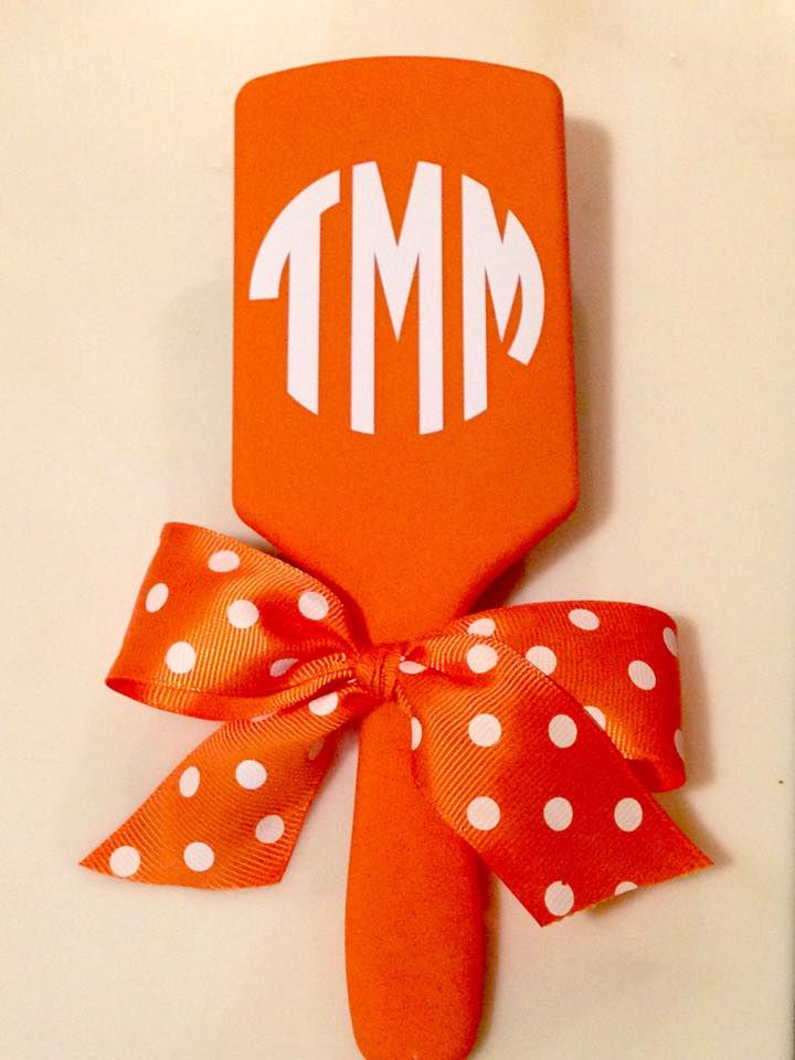 Thumbnail: Monogrammed Wet / Dry Paddle Brushes