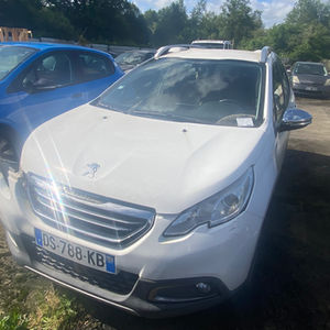 Peugeot 2008 
230000 km - 2015 - moteur HS