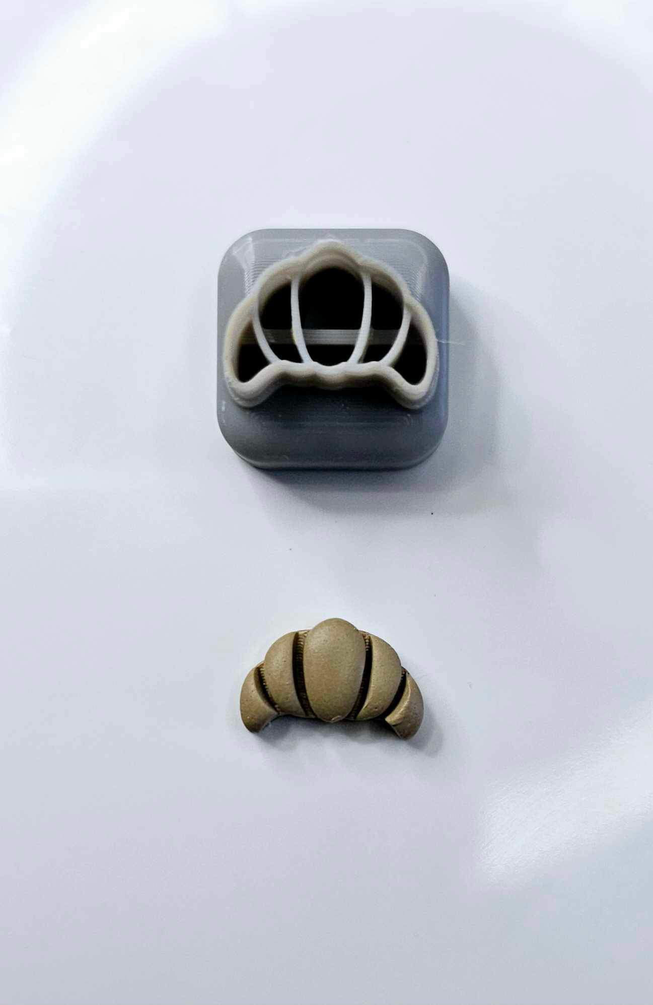 Croissant  12mm Resin Cutter 